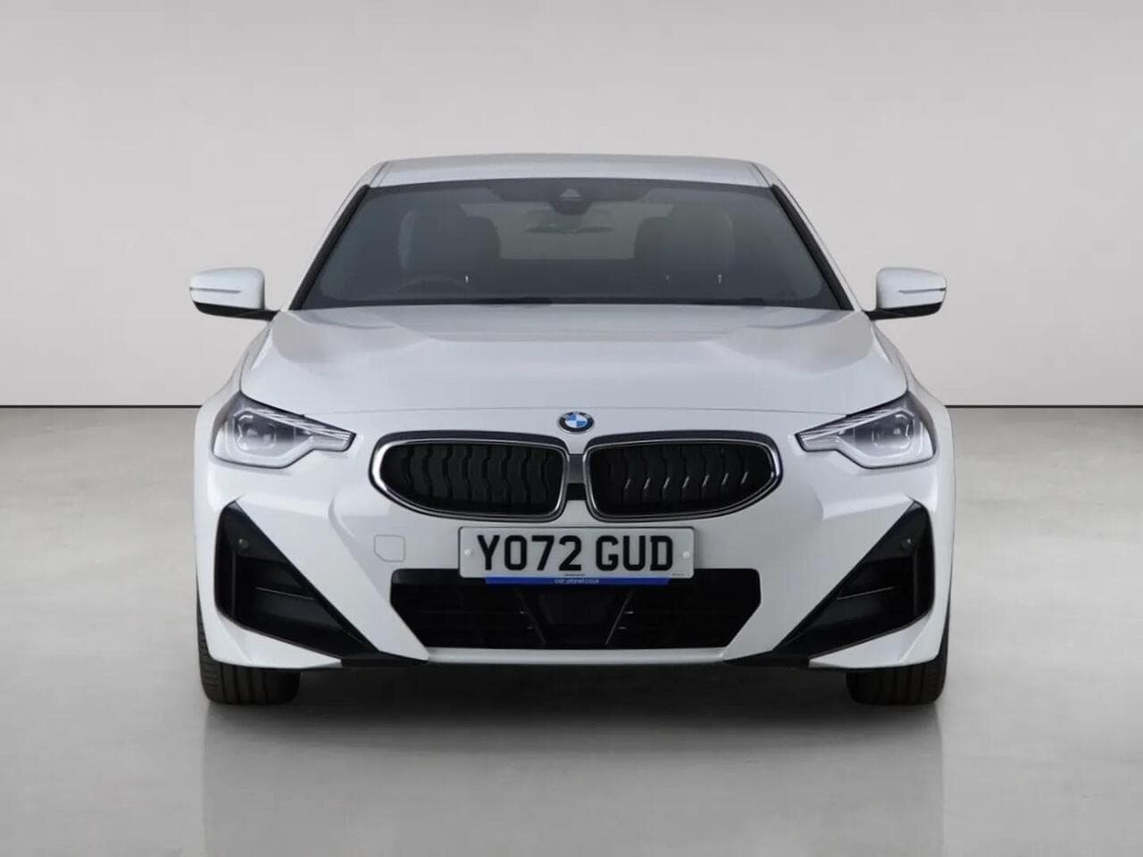 BMW 2 Series thumbnail Front