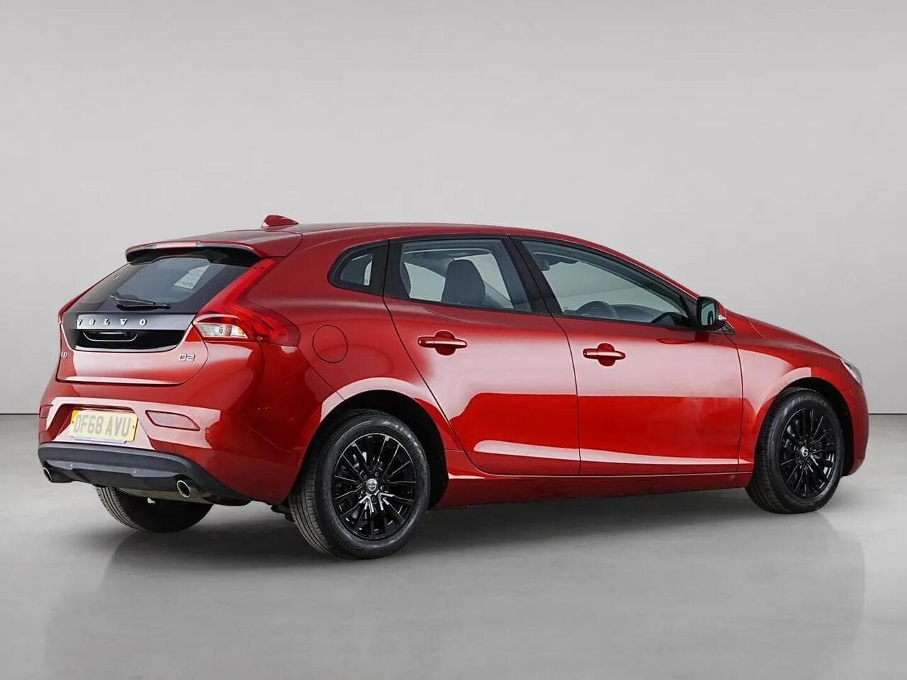 Volvo V40 thumbnail Front Right