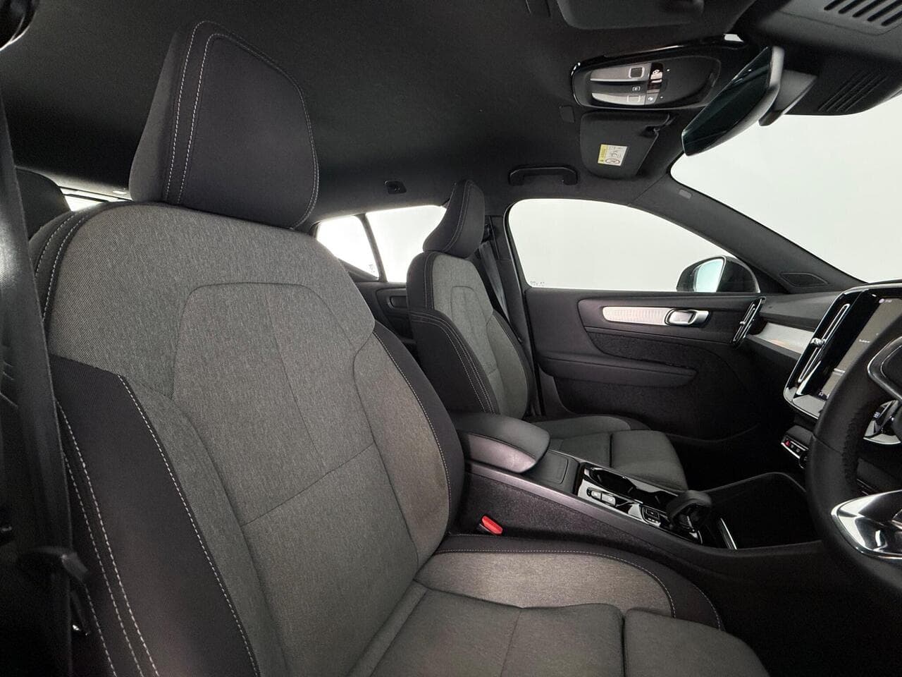 Volvo XC40 thumbnail Seat Driver