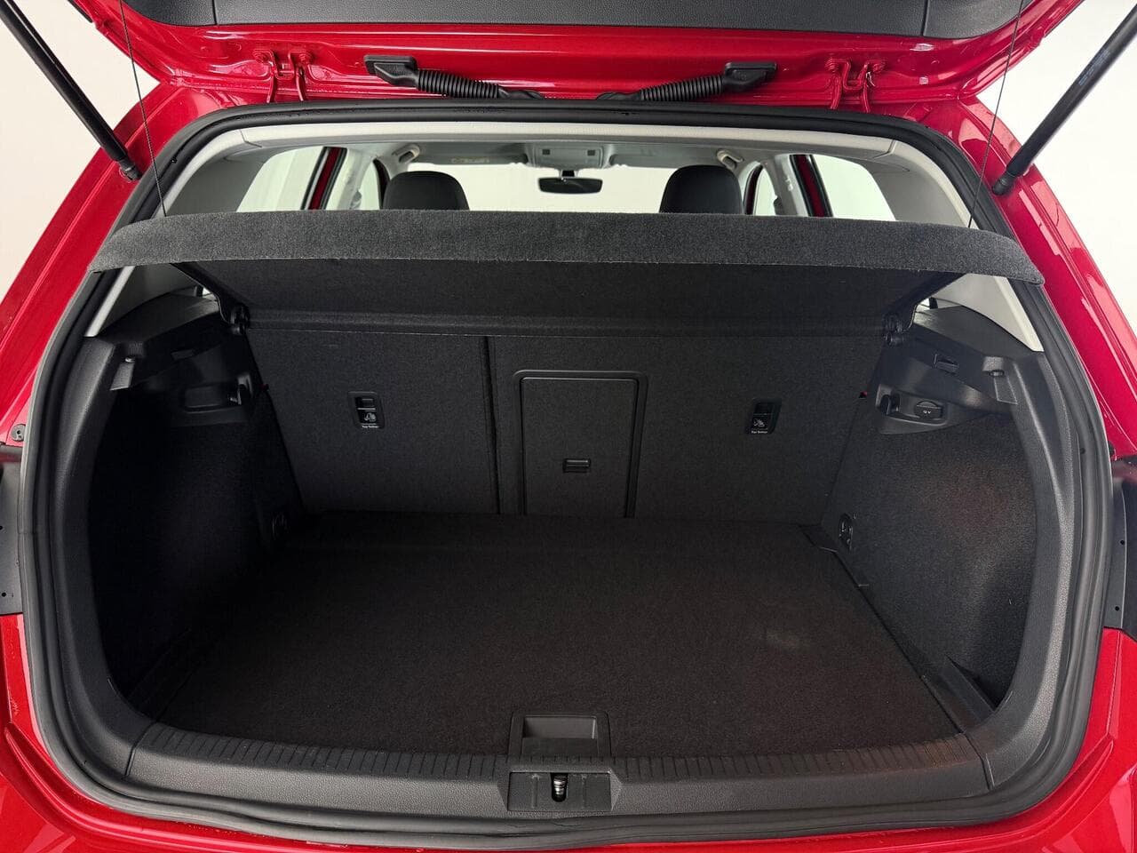 Volkswagen Golf thumbnail Boot