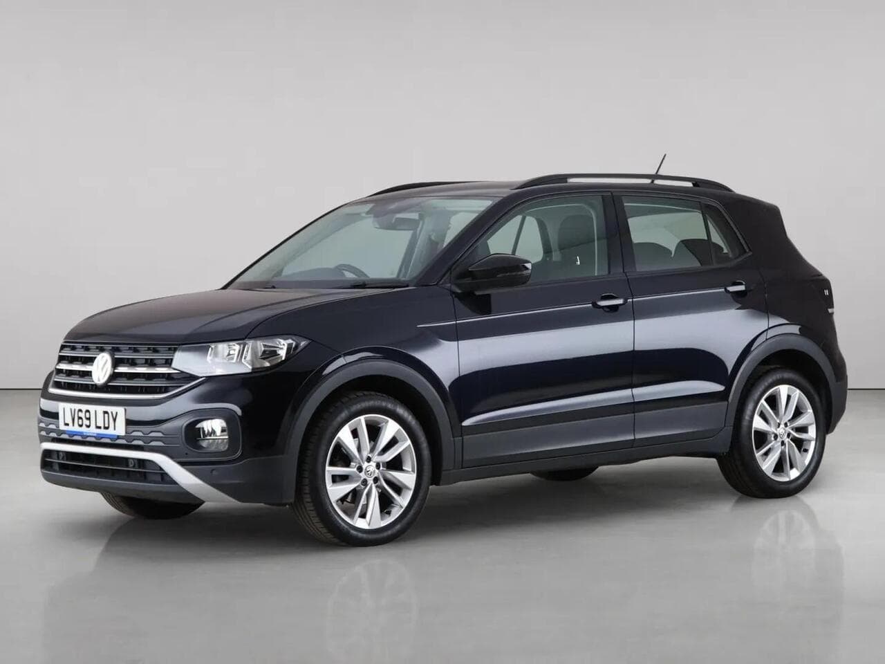 Volkswagen T-Cross thumbnail Front Left