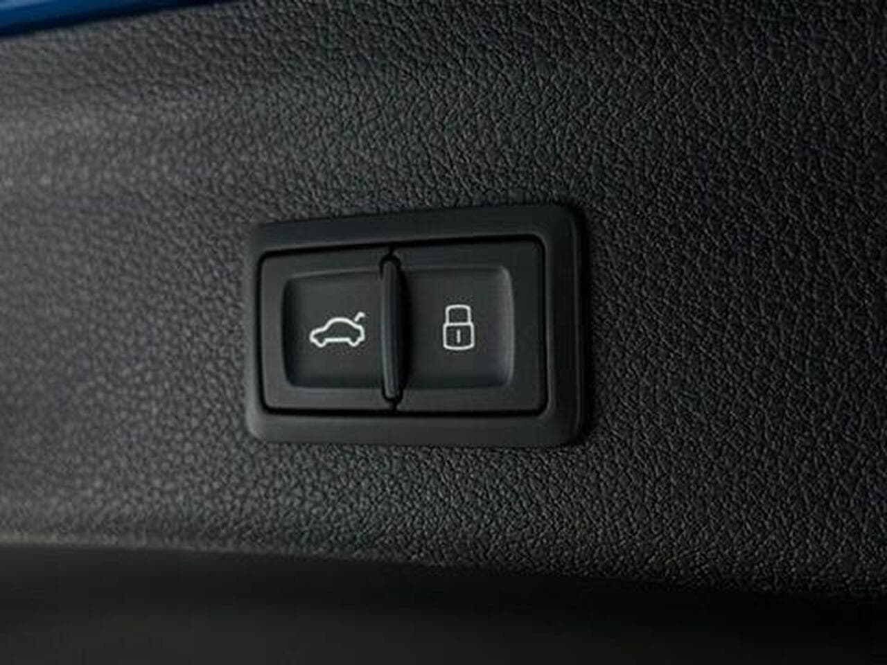 Audi Q3 thumbnail Misc Controls