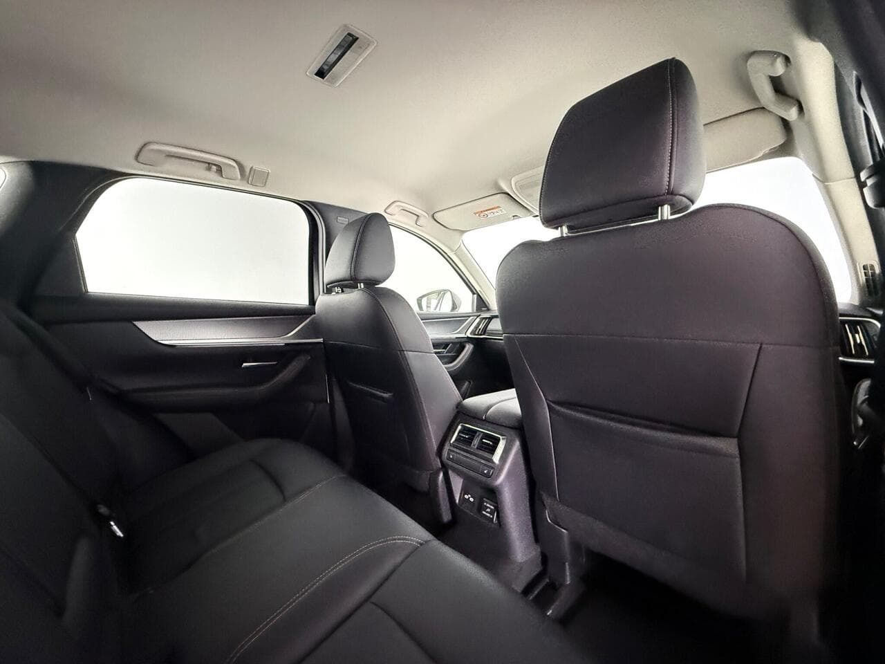 Mazda CX-60 thumbnail Seats Rear
