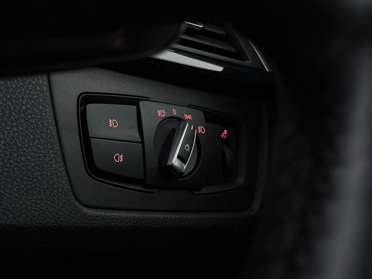 BMW 4 Series thumbnail Misc Controls