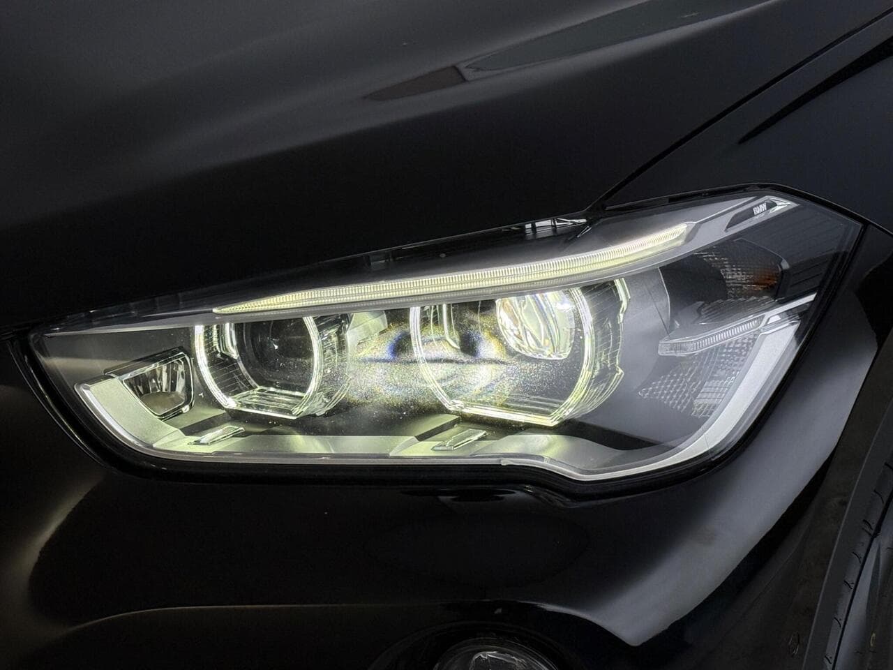 BMW X1 thumbnail Lights Front