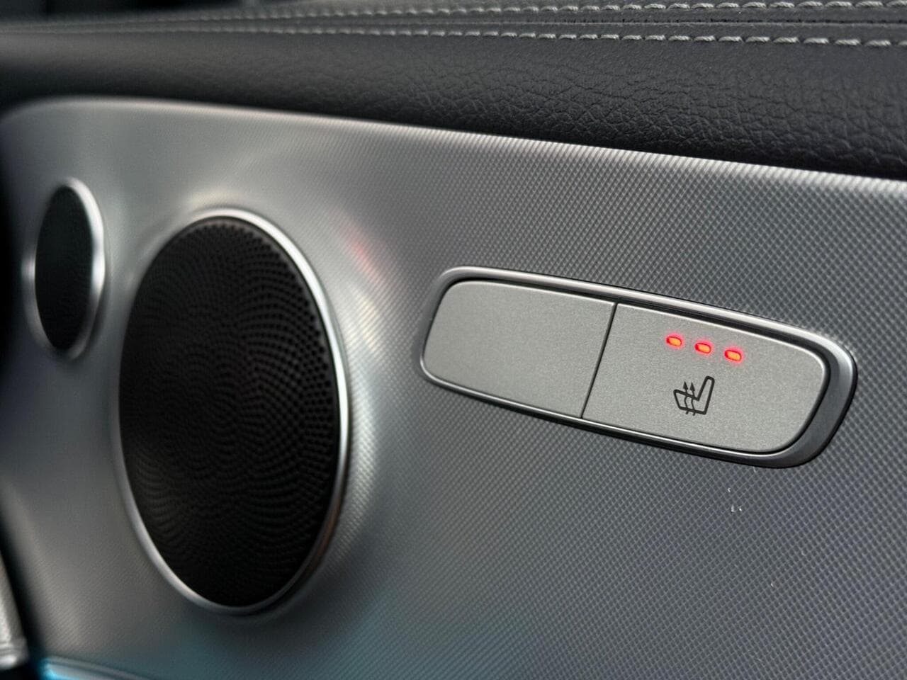 Mercedes-Benz E Class thumbnail Misc Controls