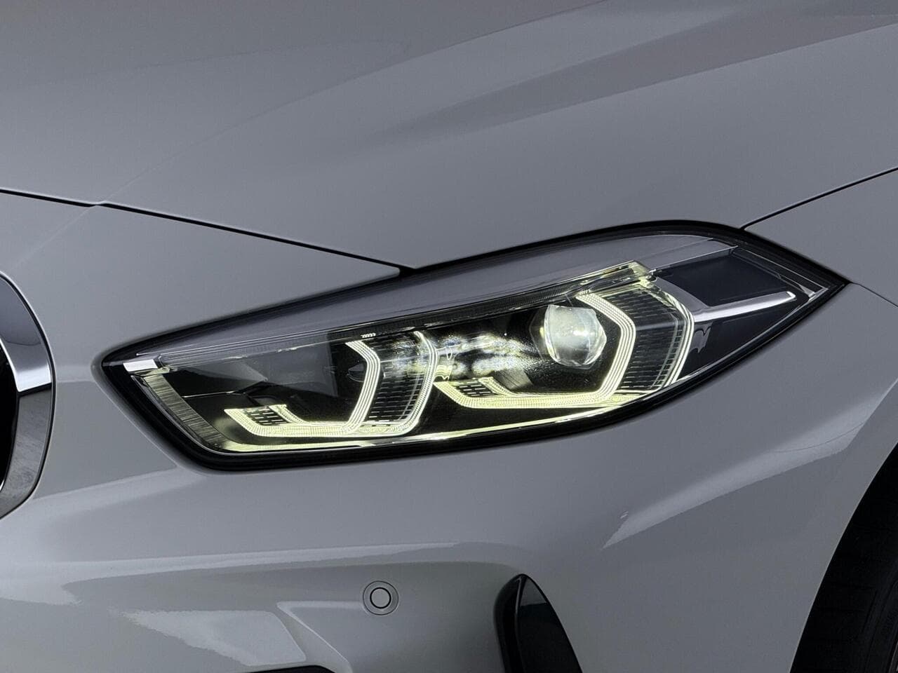 BMW 1 Series thumbnail Lights Front