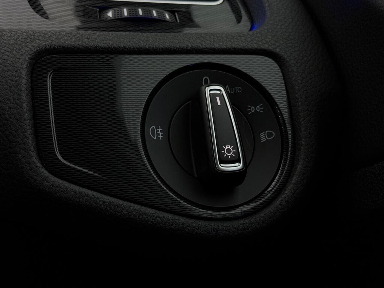 Volkswagen Golf thumbnail Misc Controls