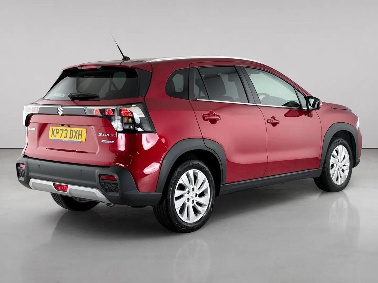 Suzuki S-Cross thumbnail Rear Right