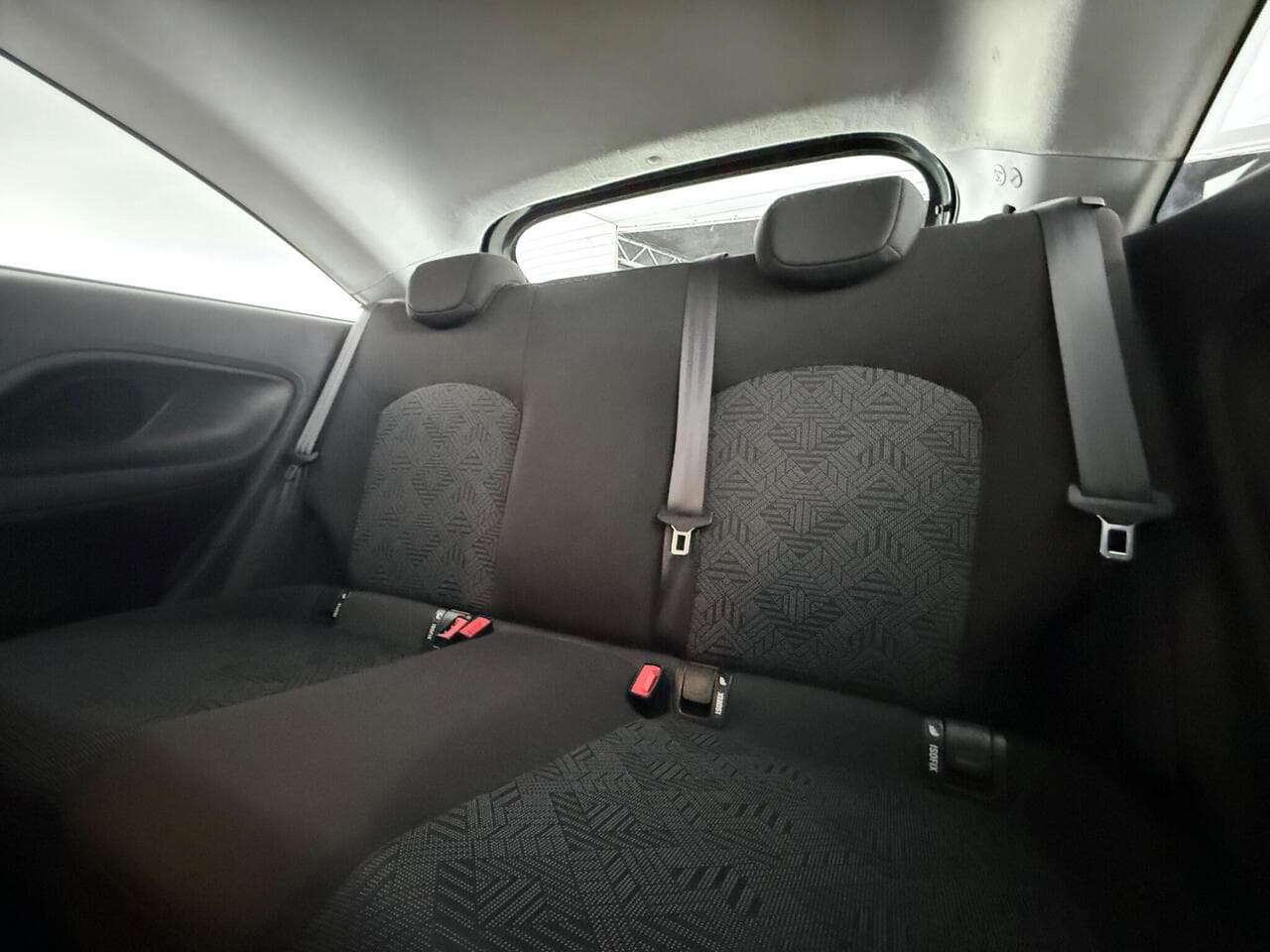 Vauxhall Corsa thumbnail Seats Rear
