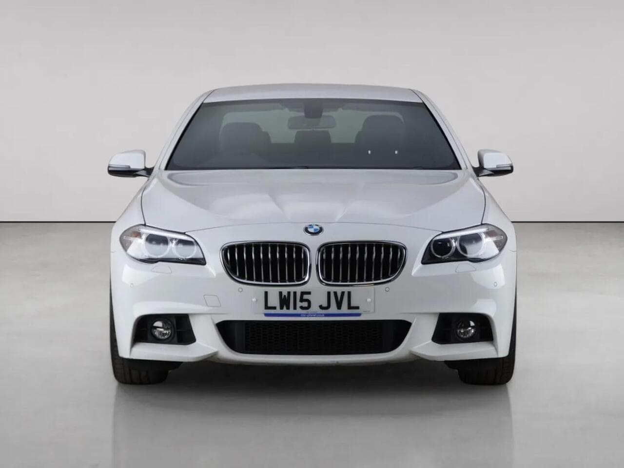 BMW 5 Series thumbnail Front