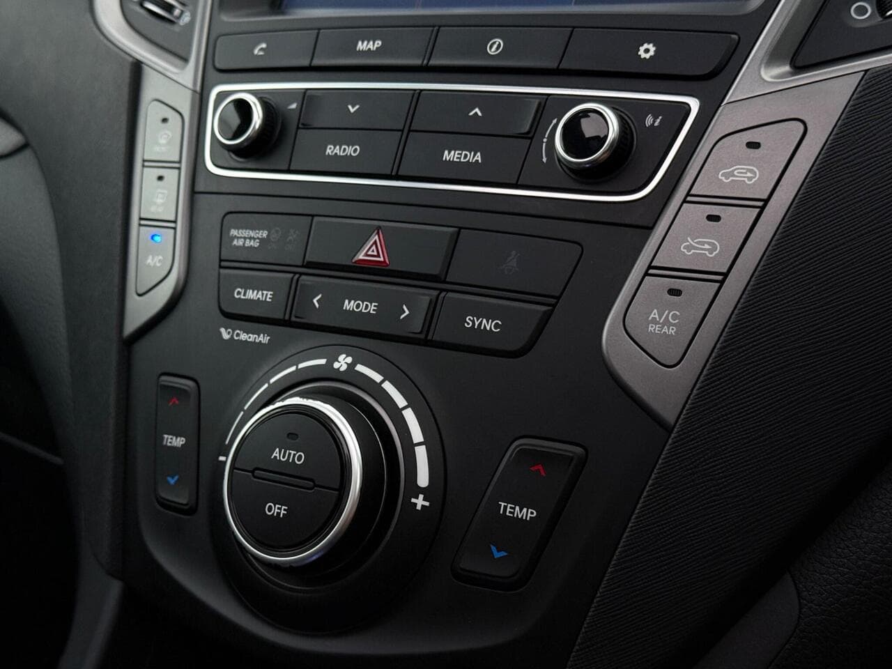 Hyundai Santa Fe thumbnail Misc Controls