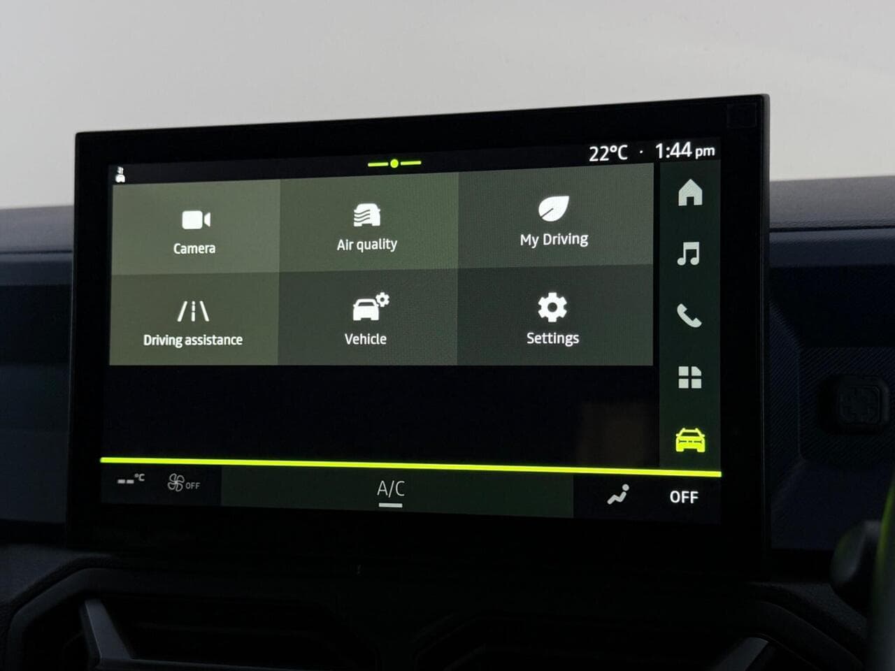 Dacia Duster thumbnail Infotainment System