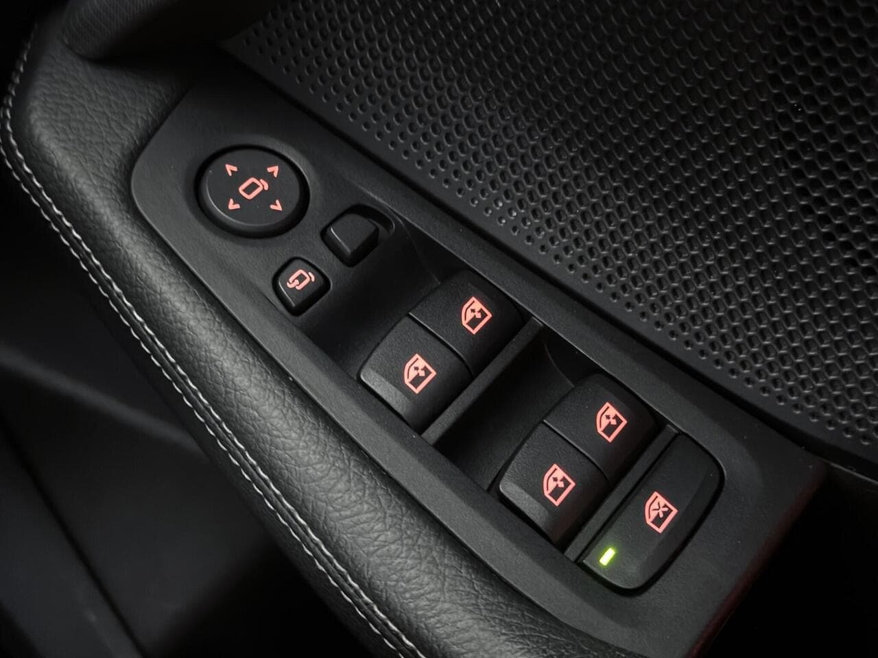 BMW 1 Series thumbnail Misc Controls