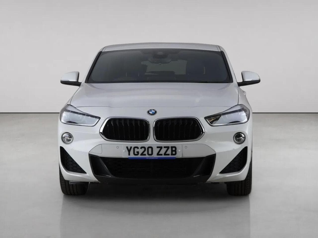 BMW X2 thumbnail Front