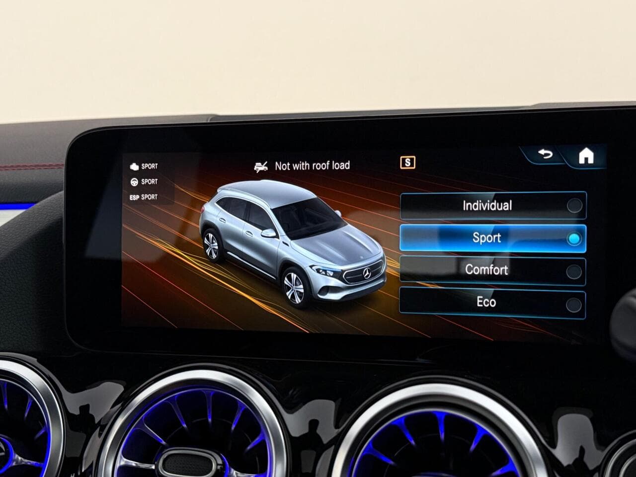 Mercedes-Benz EQA thumbnail Infotainment System