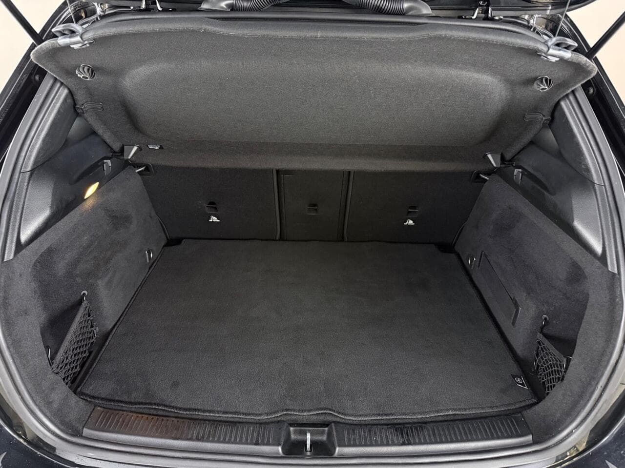 Mercedes-Benz B Class thumbnail Boot