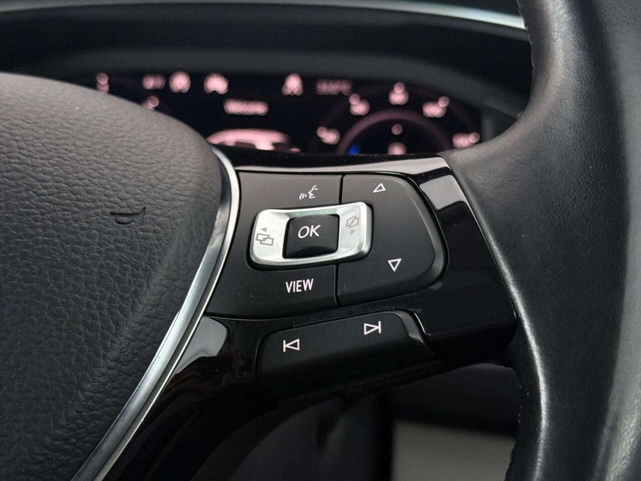 Volkswagen Tiguan thumbnail Misc Controls