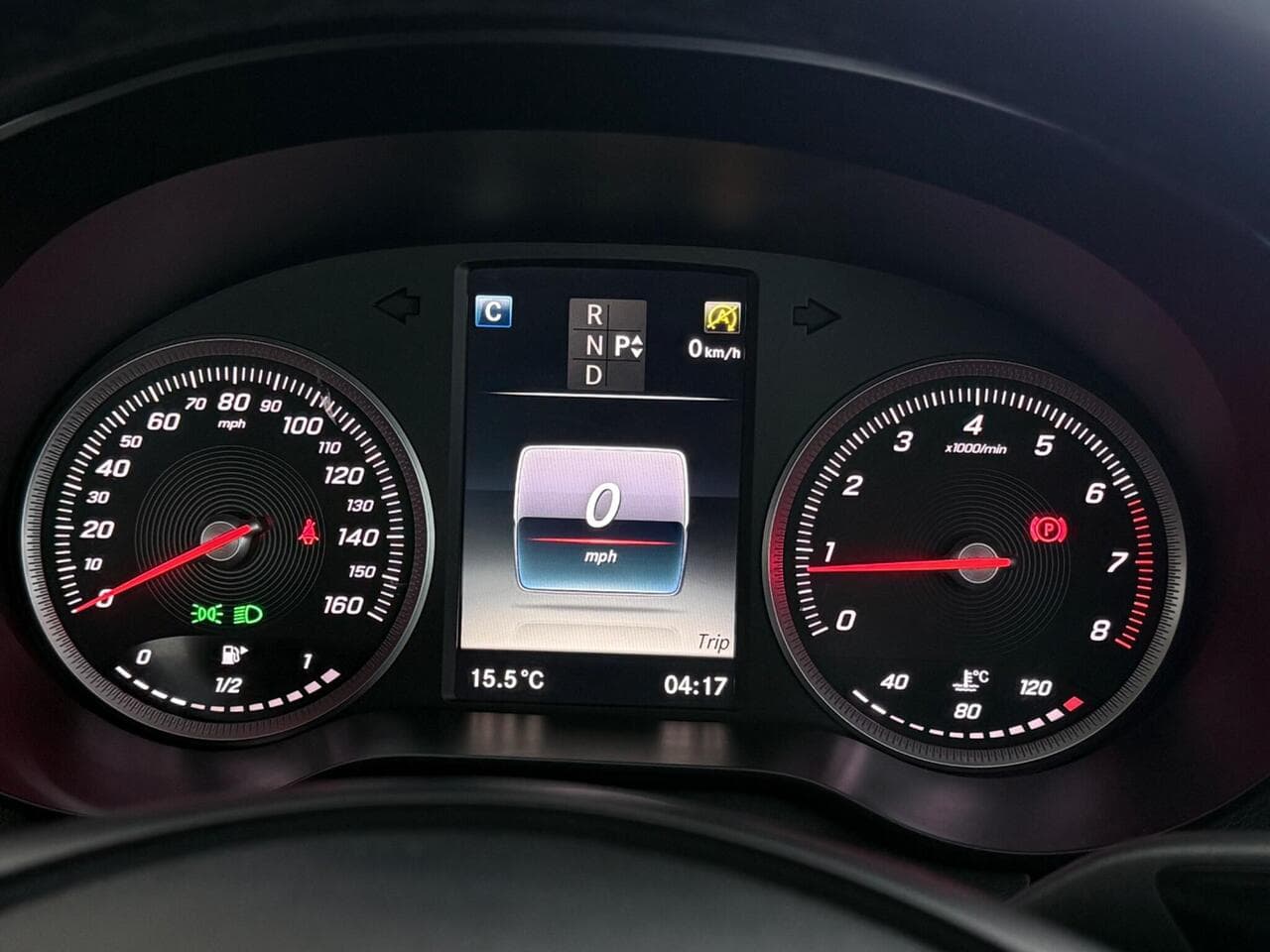 Mercedes-Benz C Class thumbnail Driver Instruments