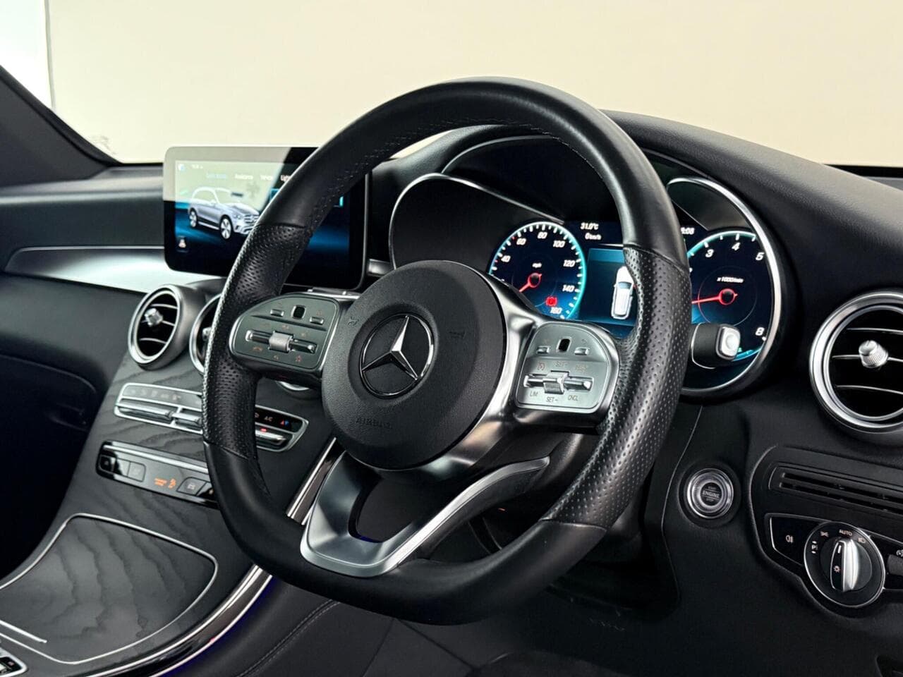 Mercedes-Benz GLC thumbnail Steering Wheel