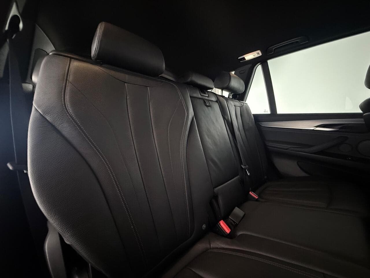 BMW X5 thumbnail Seats Rear