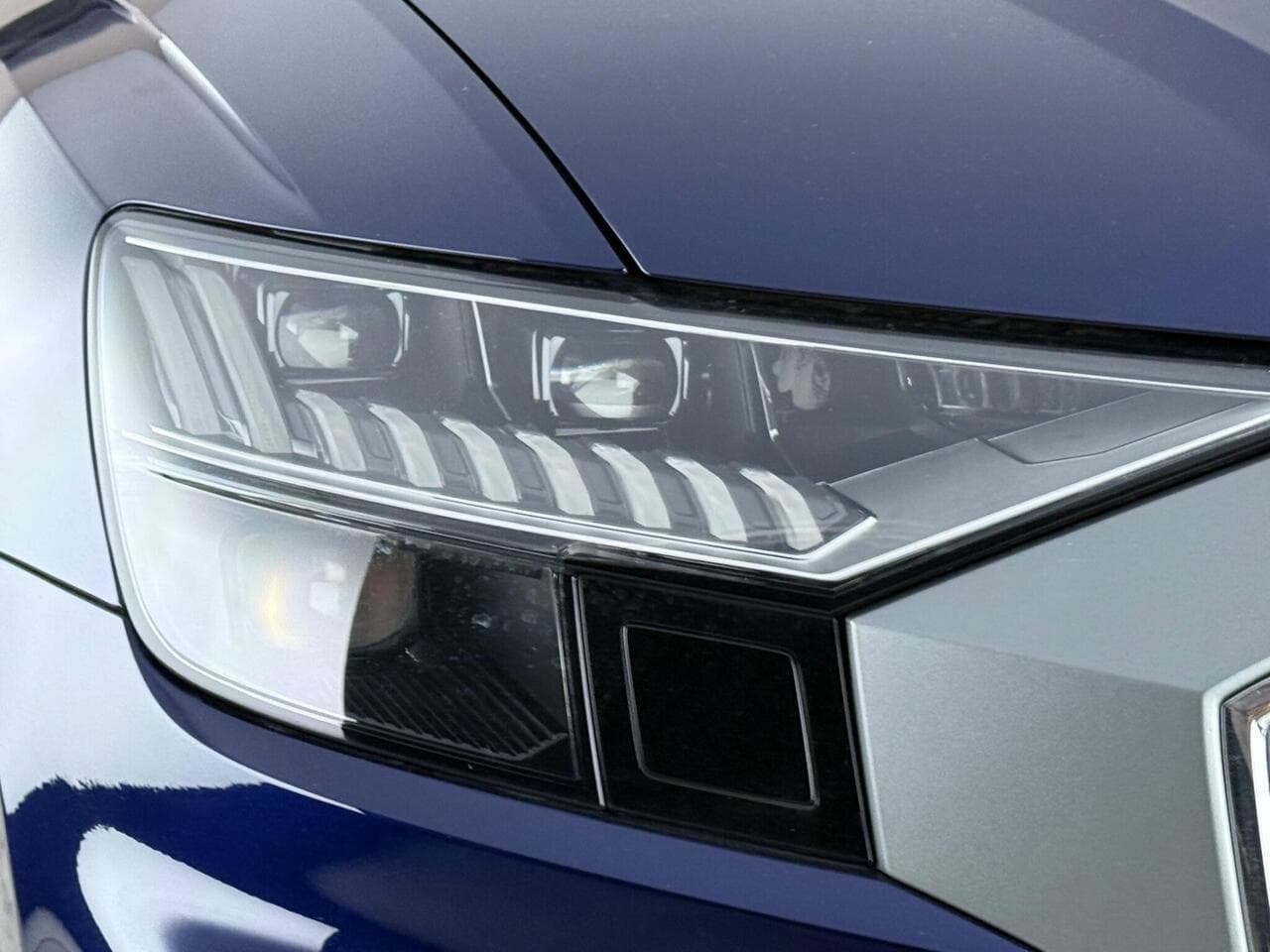 Audi Q8 thumbnail Badge Exterior