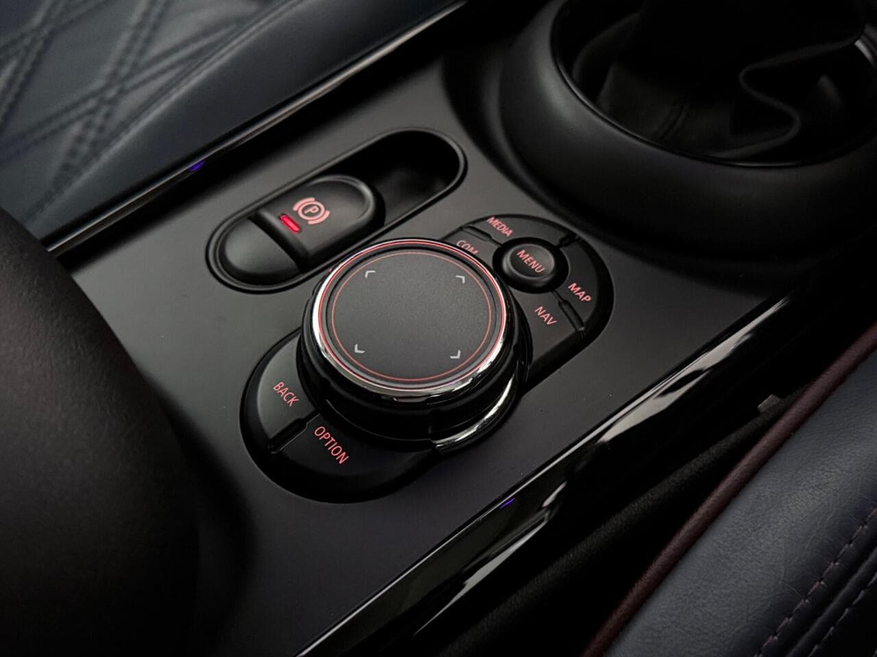 MINI Clubman thumbnail Misc Controls