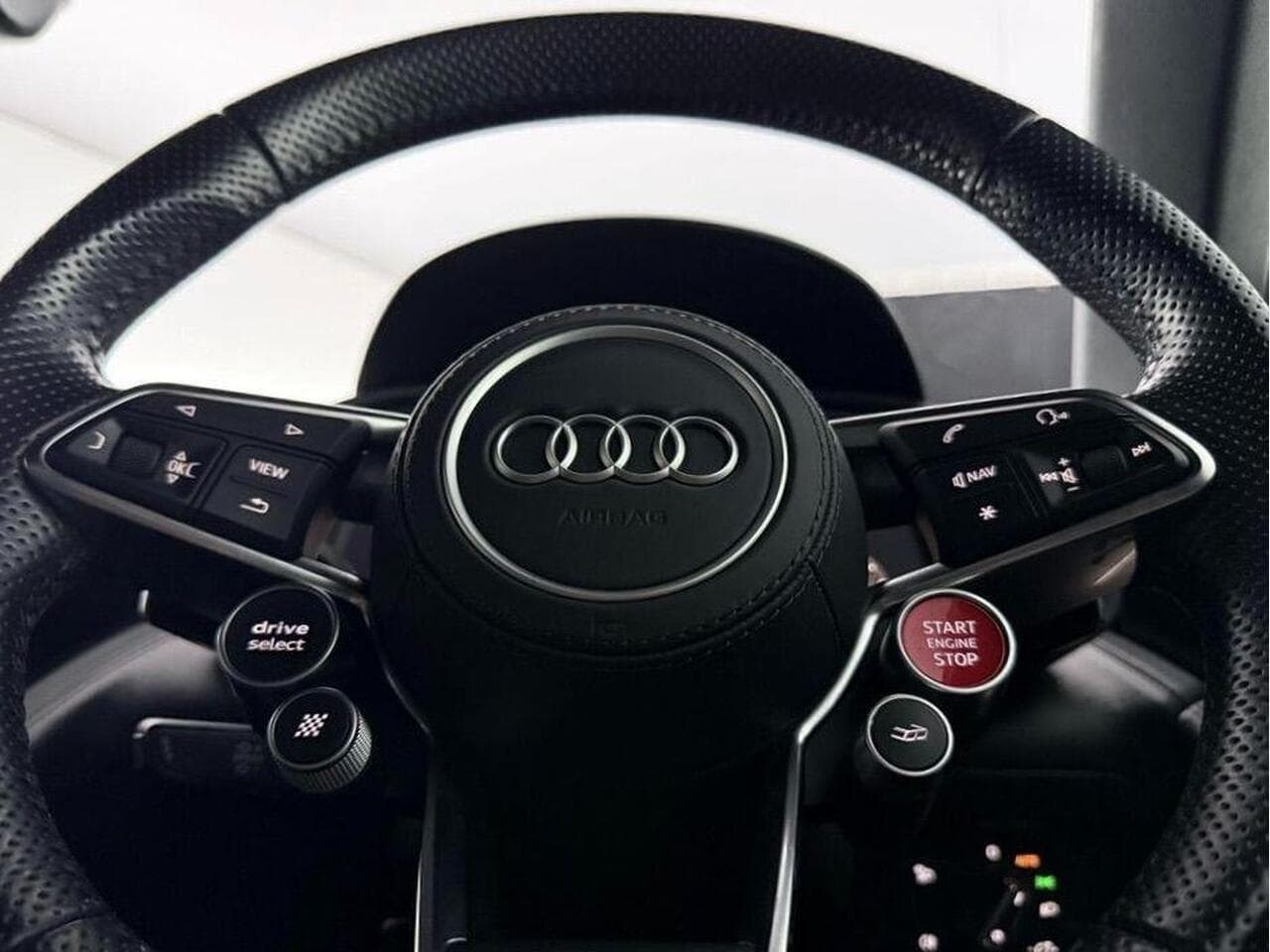 Audi R8 thumbnail Steering Wheel