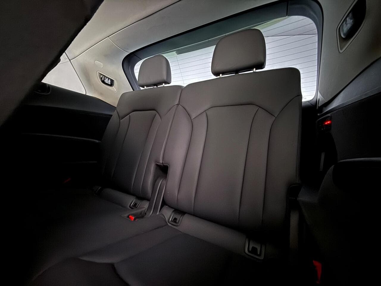Audi Q7 thumbnail Seats Rear