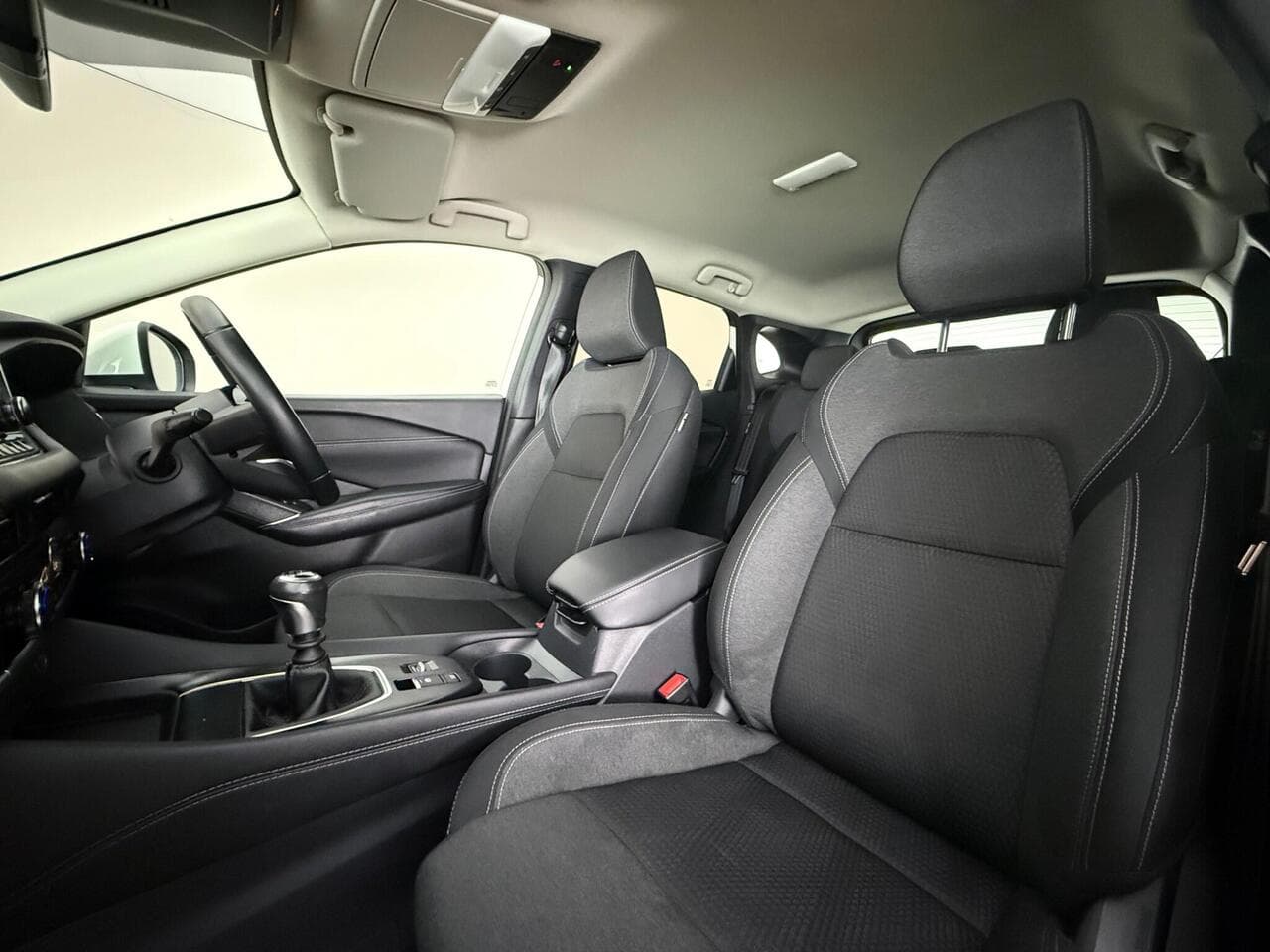 Nissan Qashqai thumbnail Seat Front Passenger