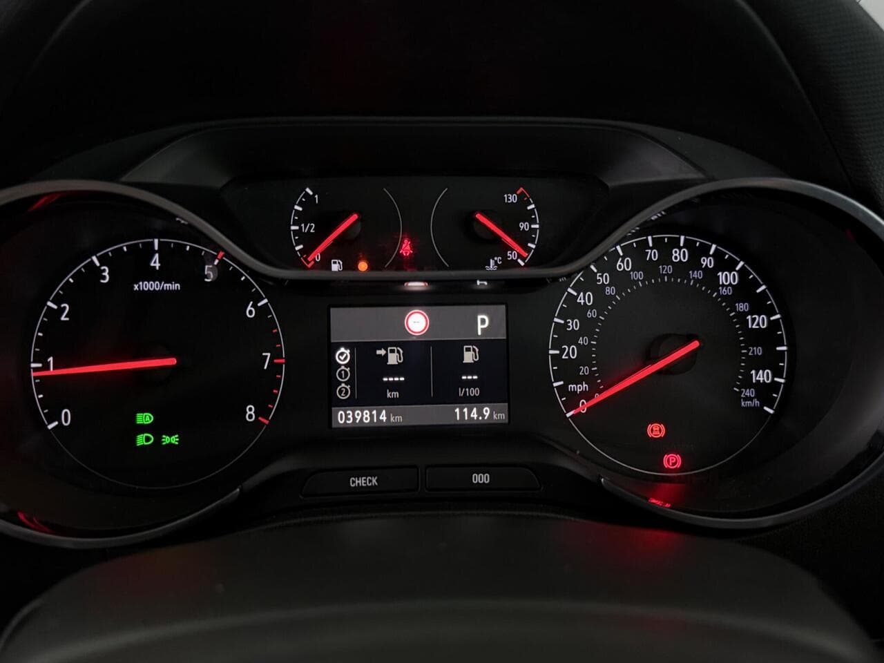Vauxhall Crossland thumbnail Driver Instruments