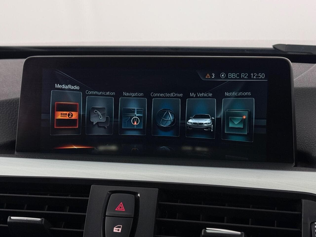 BMW 4 Series thumbnail Infotainment System
