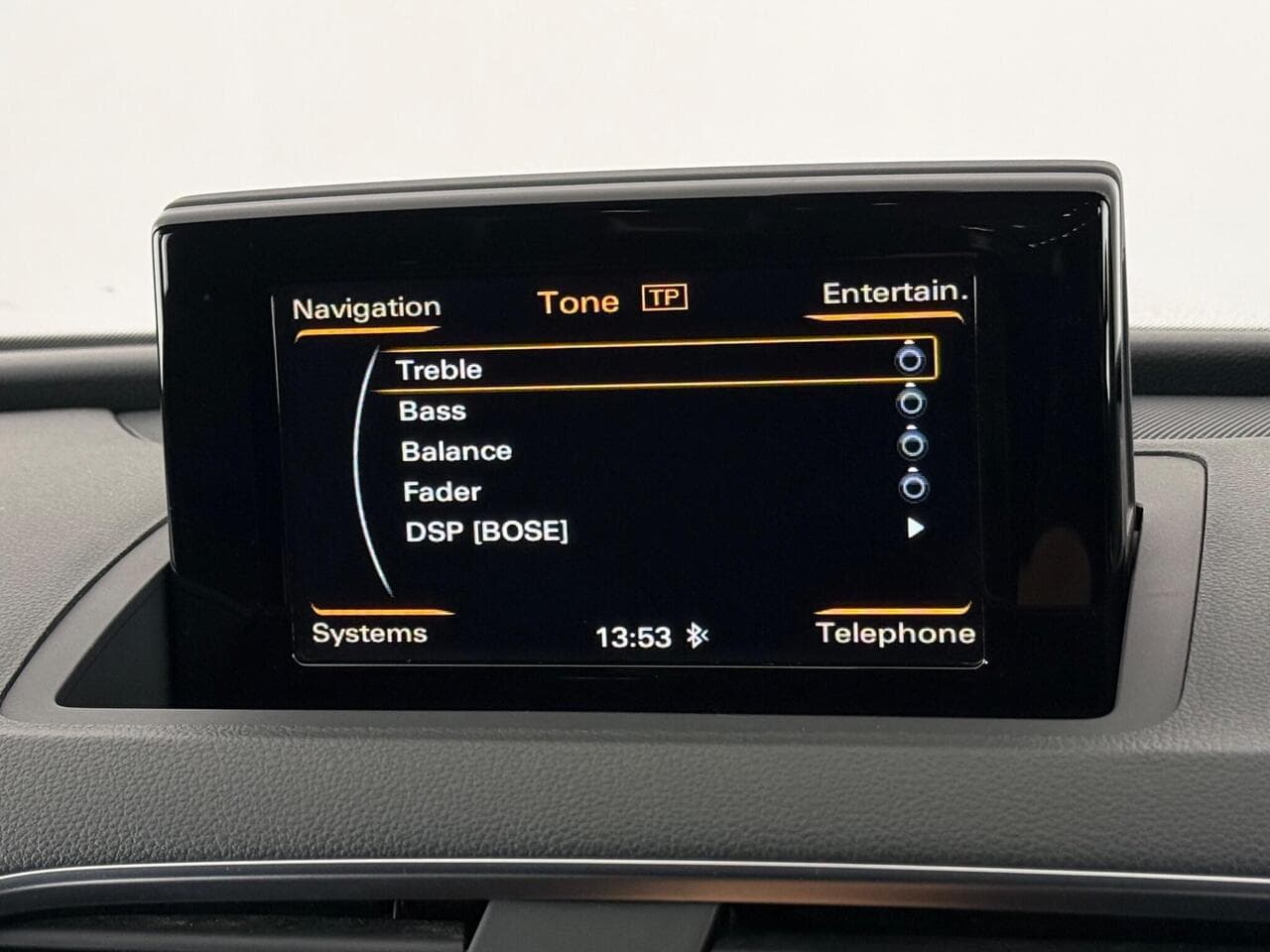Audi Q3 thumbnail Infotainment System