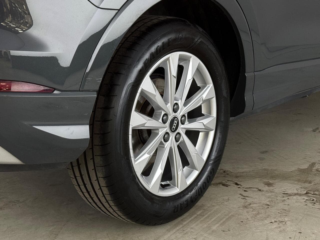 Audi Q3 thumbnail Wheel
