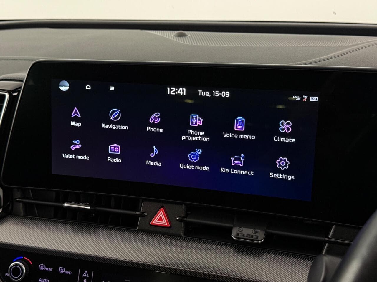 Kia Sportage thumbnail Infotainment System