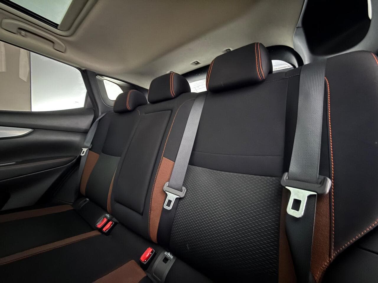 Nissan Qashqai thumbnail Seats Rear