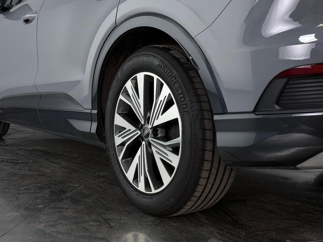 Audi Q4 e-tron thumbnail Wheel
