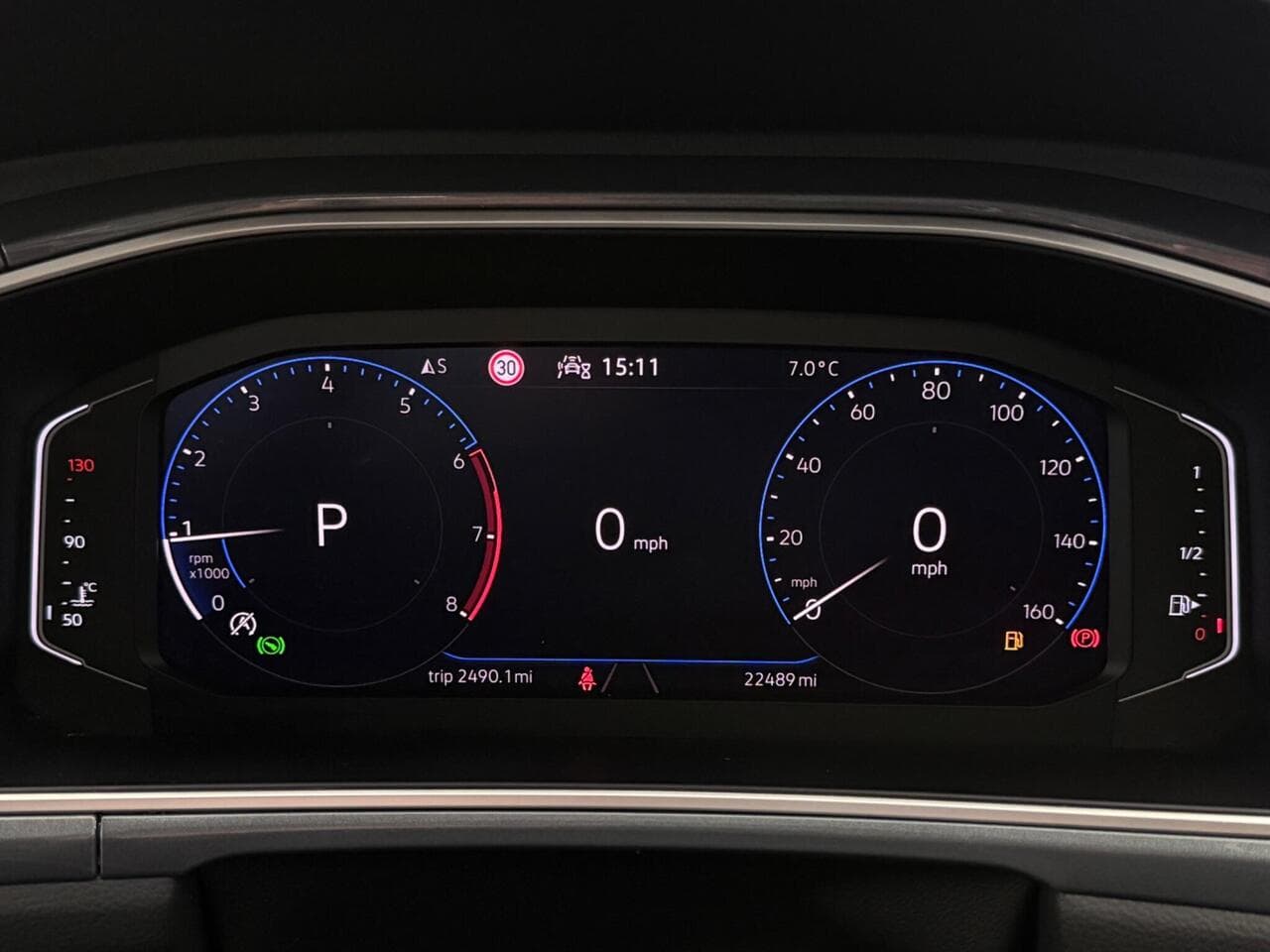 Volkswagen T-Roc thumbnail Driver Instruments