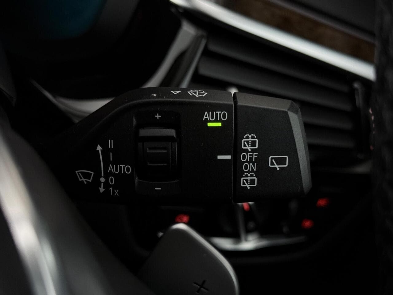BMW 5 Series thumbnail Misc Controls