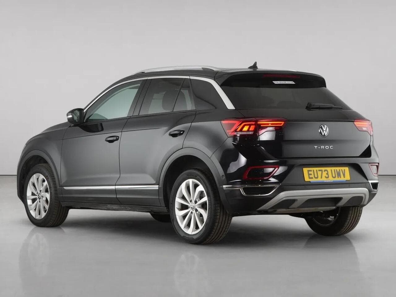 Volkswagen T-Roc thumbnail Rear Left