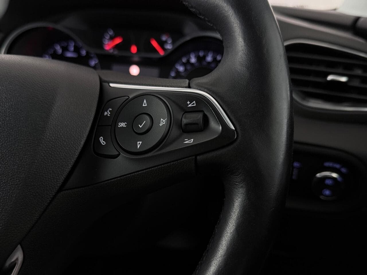 Vauxhall Grandland X thumbnail Misc Controls