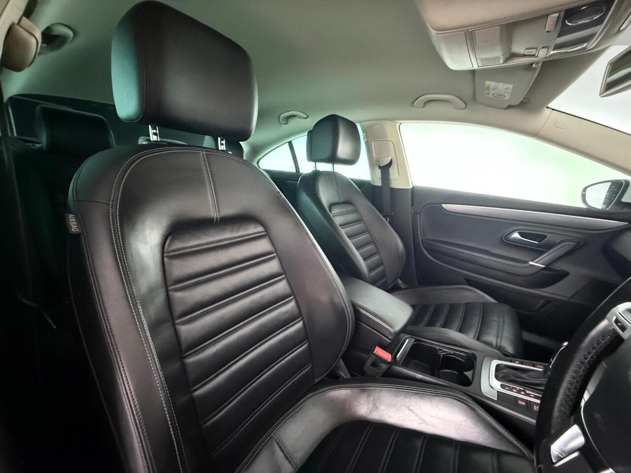 Volkswagen CC thumbnail Seat Driver