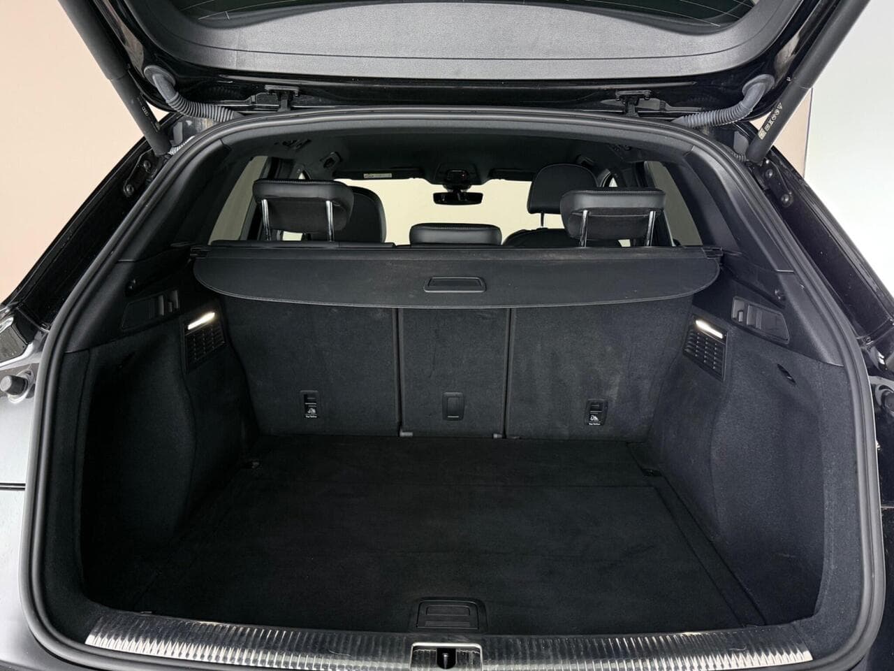 Audi Q5 thumbnail Boot