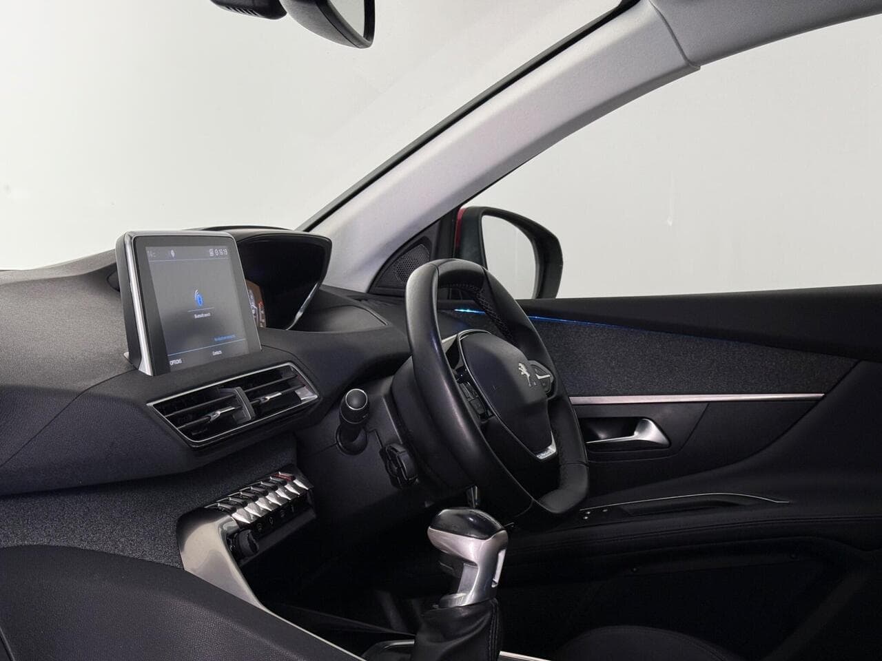 Peugeot 3008 thumbnail Interior Front