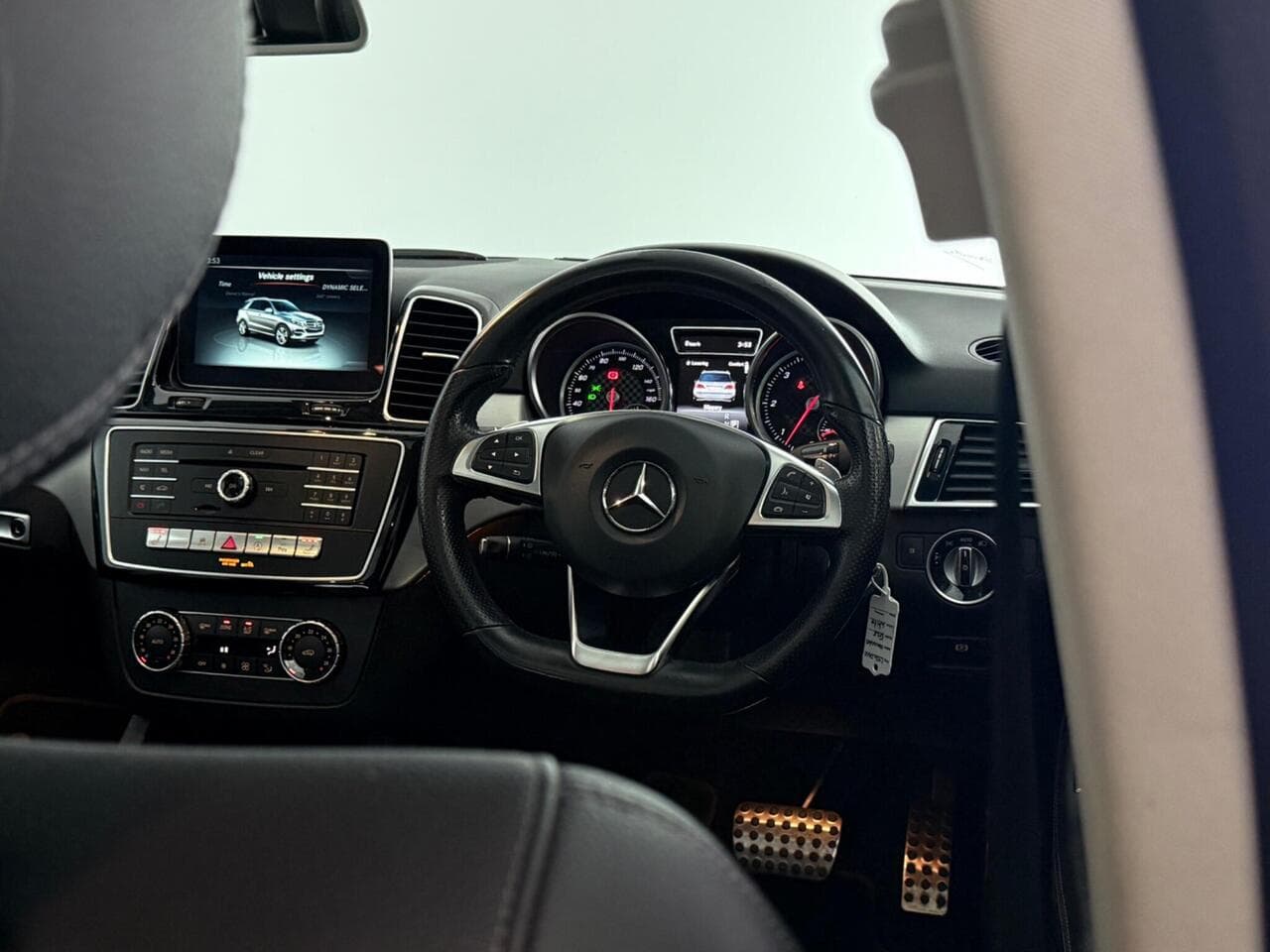 Mercedes-Benz GLE thumbnail Inconclusive