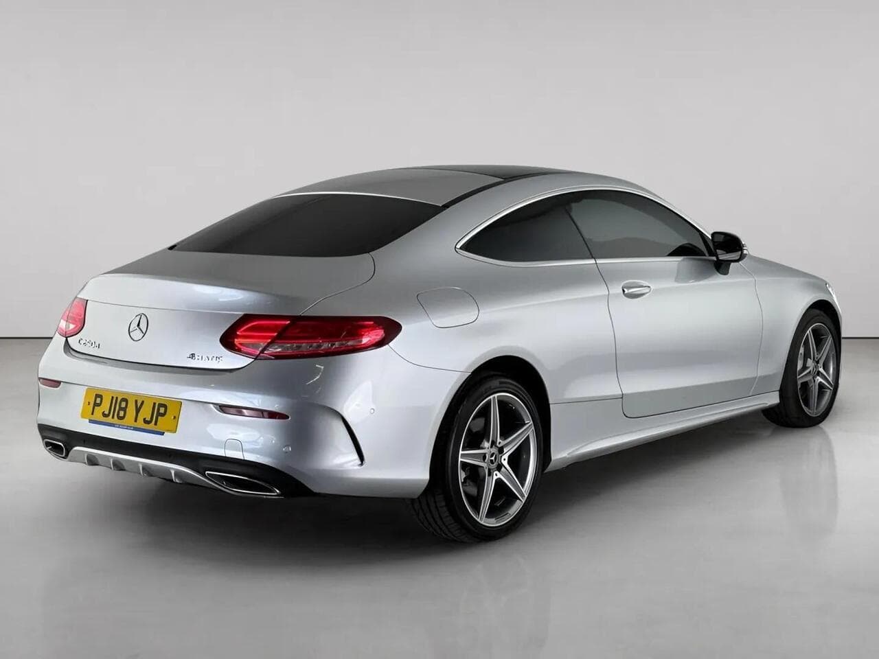 Mercedes-Benz C Class thumbnail Rear Right