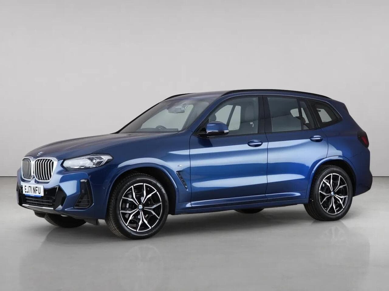 BMW X3 thumbnail Side Left