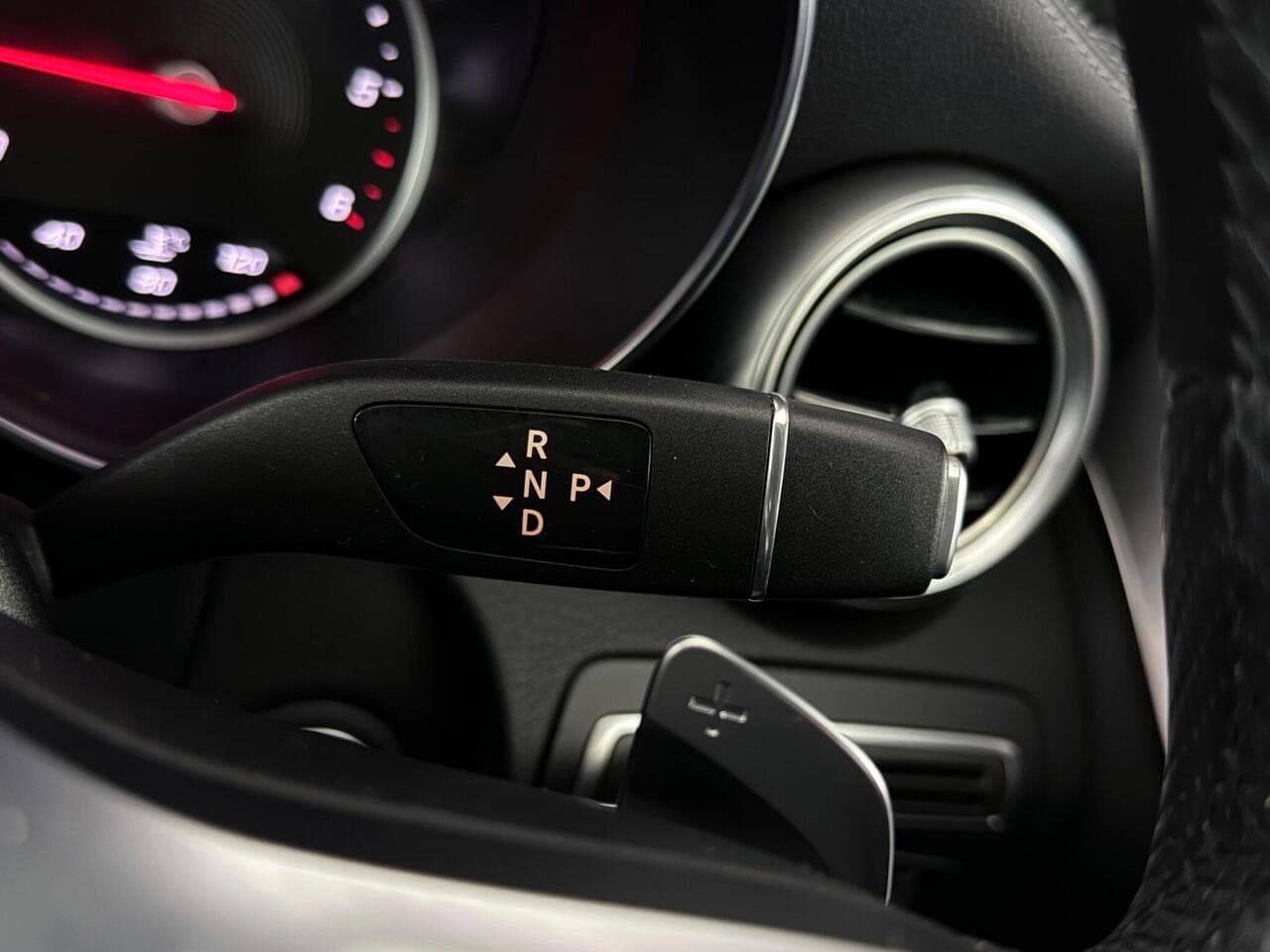 Mercedes-Benz C Class thumbnail Misc Controls