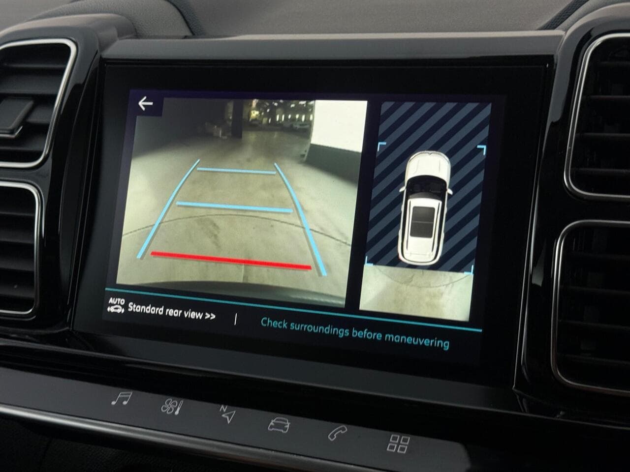 Citroen C5 Aircross thumbnail Infotainment System