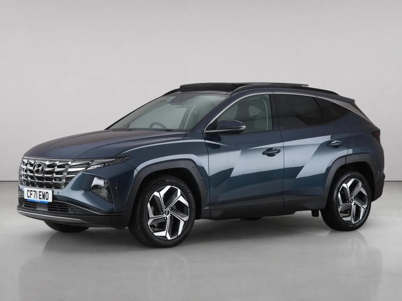 Hyundai TUCSON thumbnail Front Left